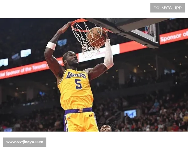 湖人客战骑士冲连胜，里夫斯复出或缓解詹姆斯体能压力